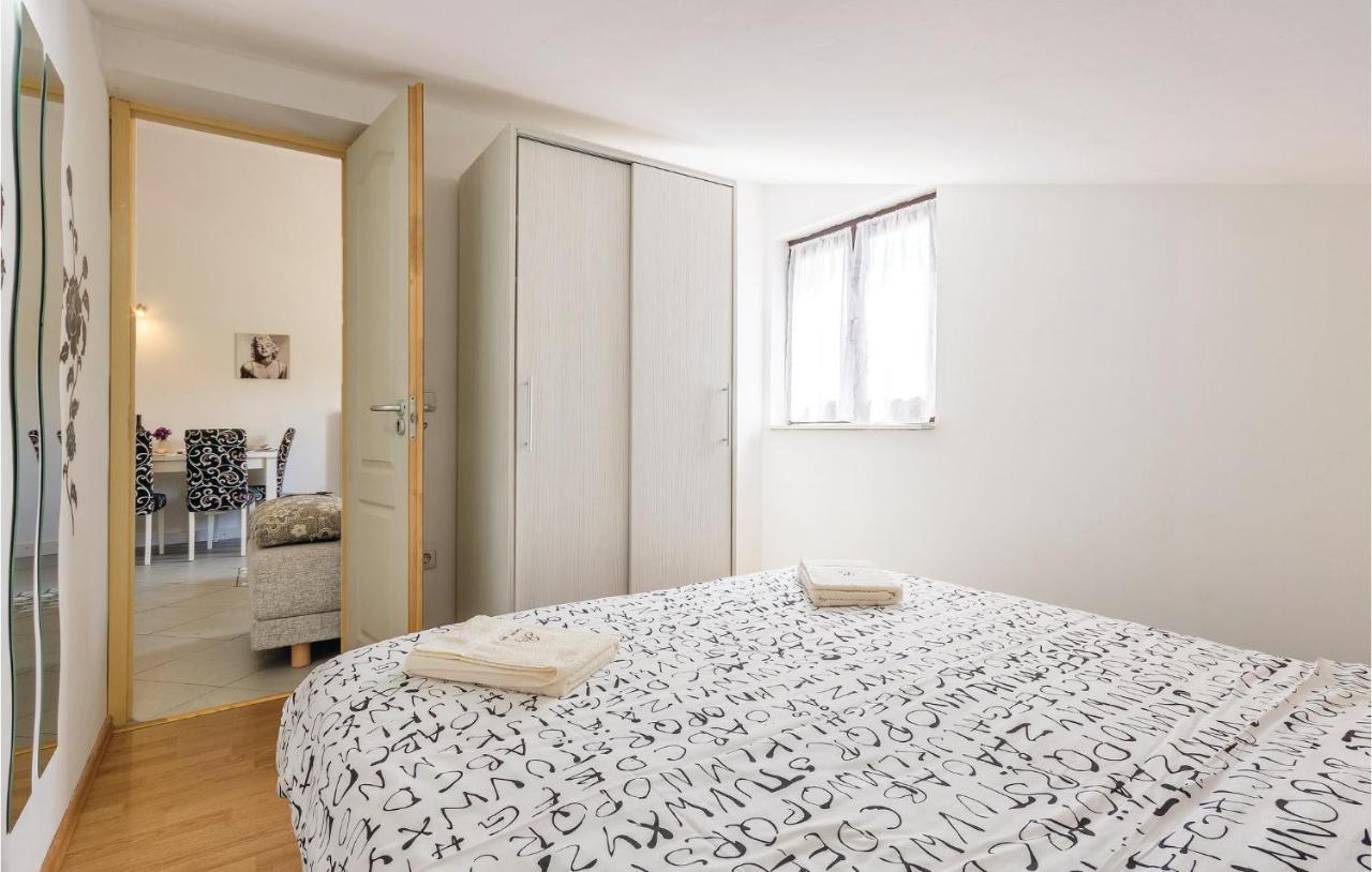 Amazing Apartment In Medulin With Wifi Exteriér fotografie
